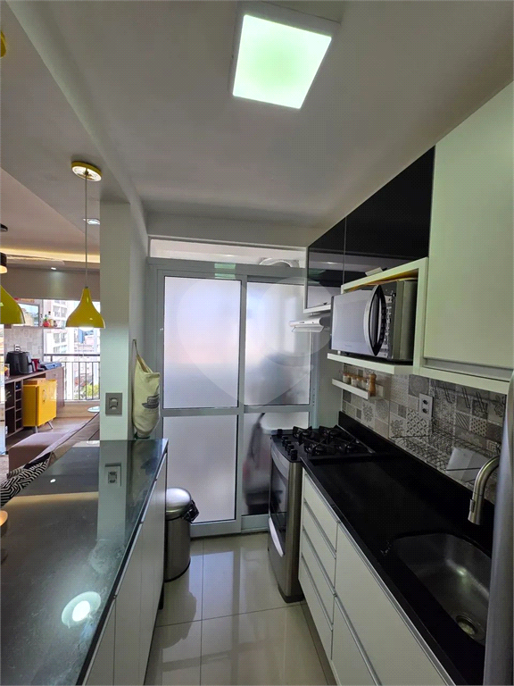 Apartamento com móveis planejados a 400 m do Metrô Tucuruvi – 2 dorms, vaga e lazer completo
