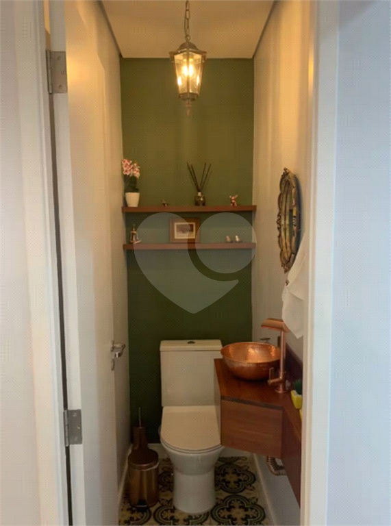 Apartamento a venda em Moema