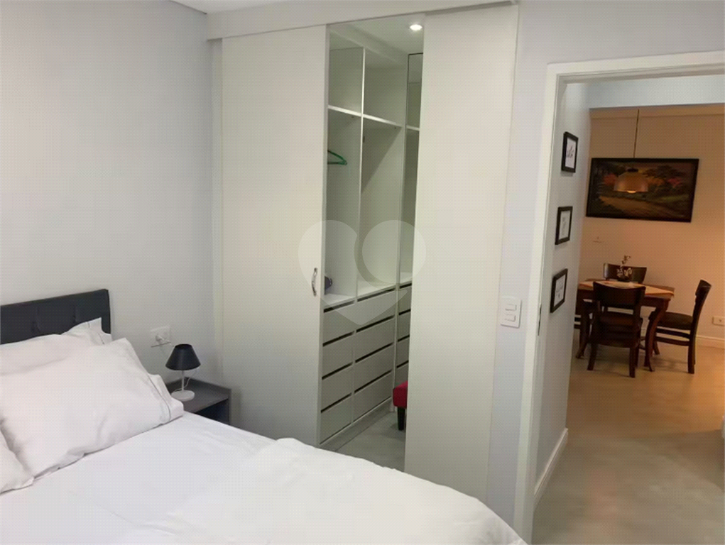 Apartamento a venda em Moema