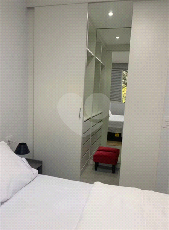 Apartamento a venda em Moema