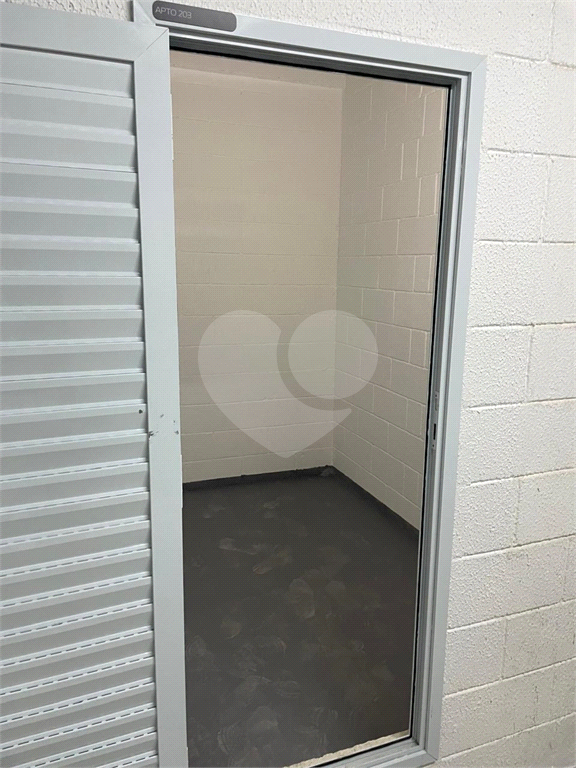 Apartamento à venda e aluguel com 2 quartos, 80m² - Foto 17