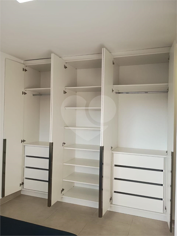 Apartamento à venda e aluguel com 2 quartos, 80m² - Foto 11