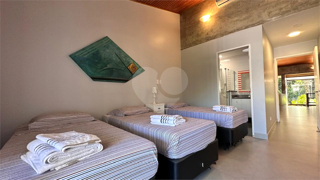 Casa Alto Padrão em Riviera de São Lourenço de 323 m² 3 suítes, piscina e 6 vagas de garagem