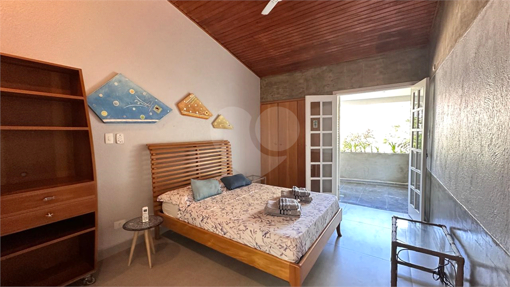 Casa Alto Padrão em Riviera de São Lourenço de 323 m² 3 suítes, piscina e 6 vagas de garagem