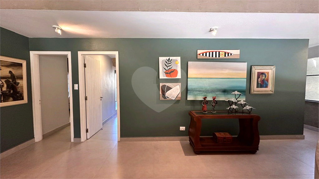 Casa Alto Padrão em Riviera de São Lourenço de 323 m² 3 suítes, piscina e 6 vagas de garagem