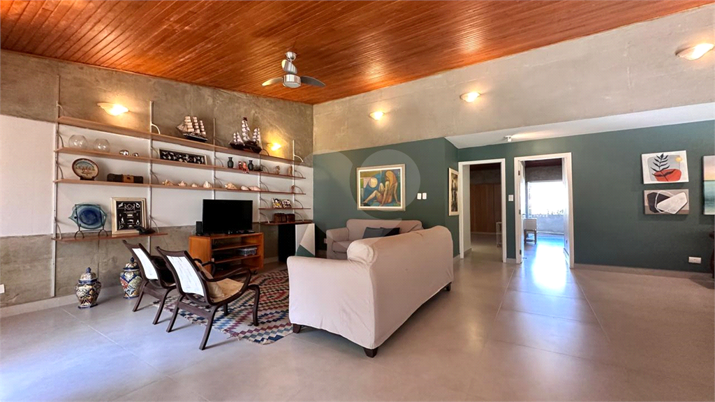 Casa Alto Padrão em Riviera de São Lourenço de 323 m² 3 suítes, piscina e 6 vagas de garagem