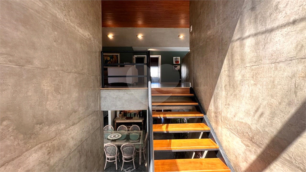 Casa Alto Padrão em Riviera de São Lourenço de 323 m² 3 suítes, piscina e 6 vagas de garagem