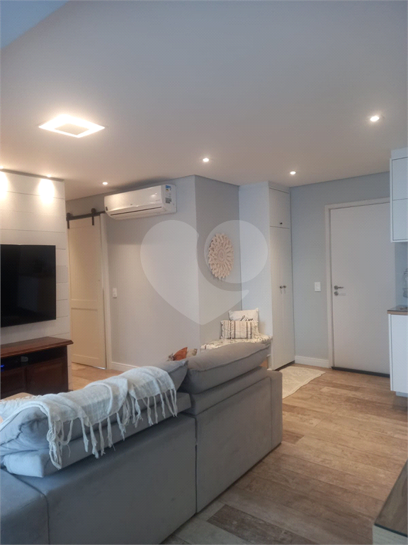 APARTAMENTO em SANTANA