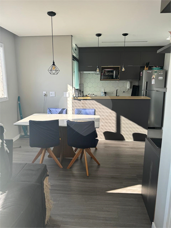 Apartamento à venda no Parque Vitória – Mobiliado, seminovo e pronto para morar