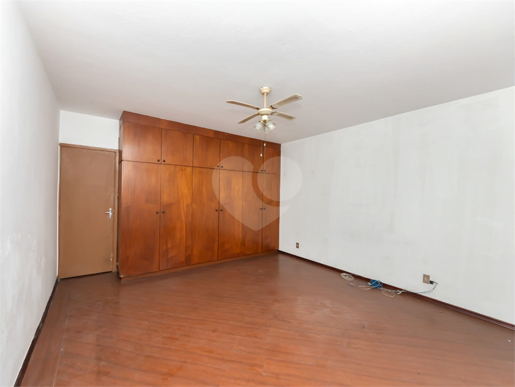Casa à Venda | 124 m² | 4 Dormitórios | 2 Vagas de Garagem na Casa Verde . 