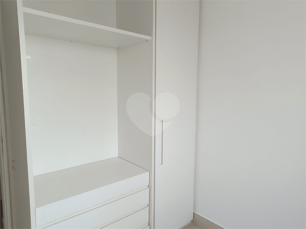 Apartamento com 3 suites e 4 vagas em Pinheiros