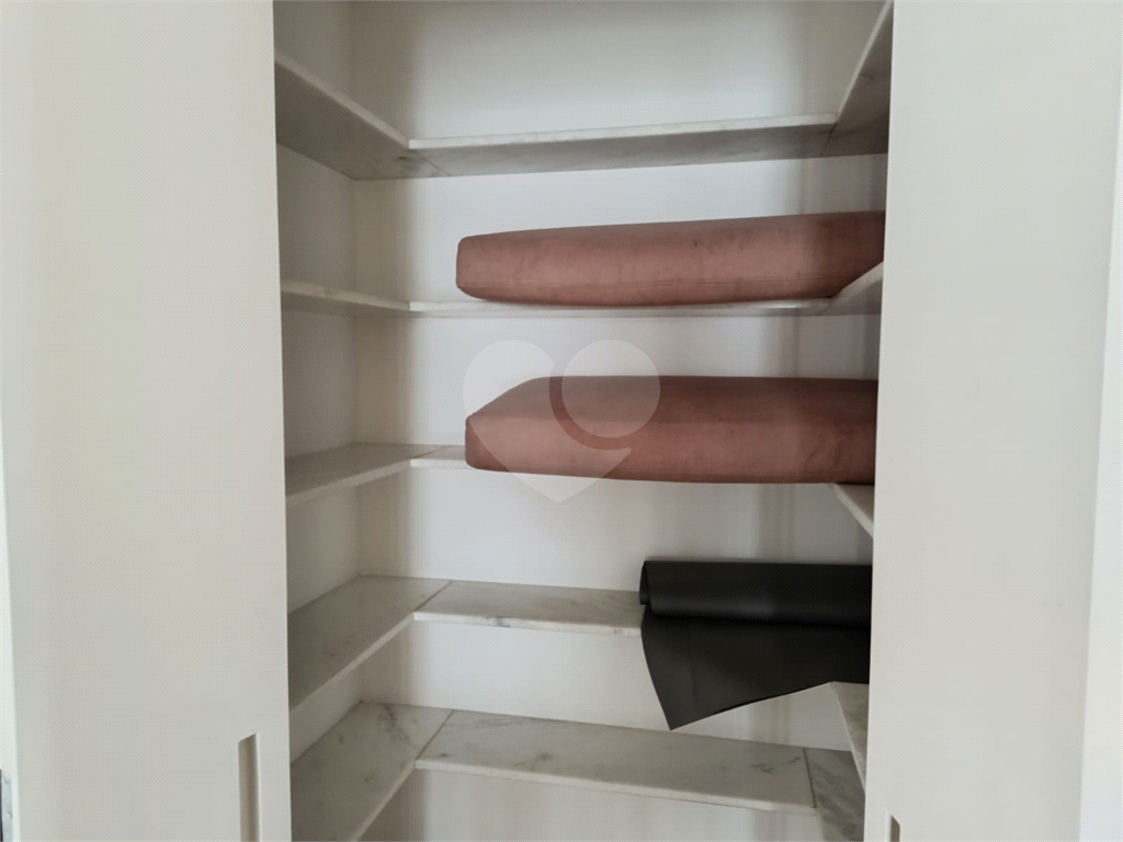 Apartamento com 3 suites e 4 vagas em Pinheiros