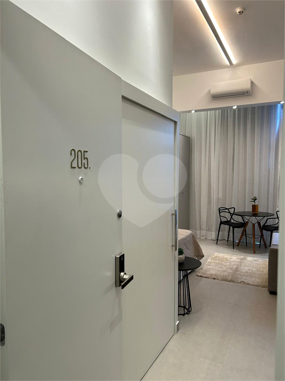 Studio. Nunca Habitado. Decorado e Mobiliado