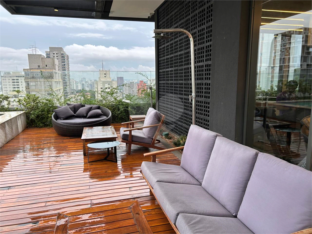 Studio. Nunca Habitado. Decorado e Mobiliado