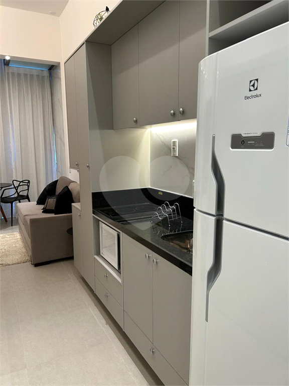 Studio. Nunca Habitado. Decorado e Mobiliado