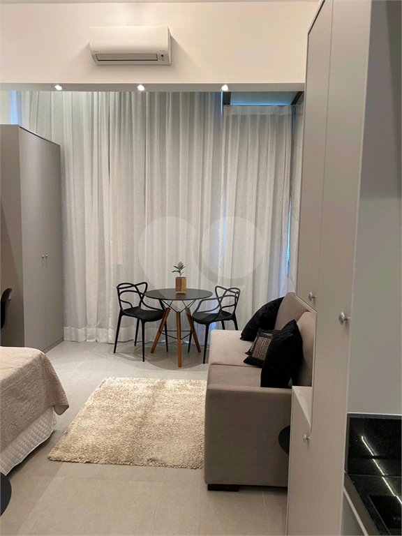 Studio. Nunca Habitado. Decorado e Mobiliado