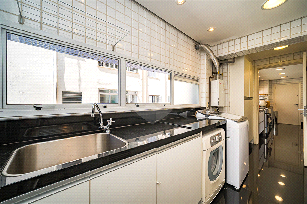 APARTAMENTO em PERDIZES
