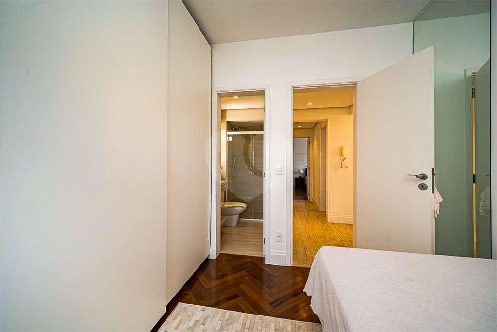APARTAMENTO em PERDIZES