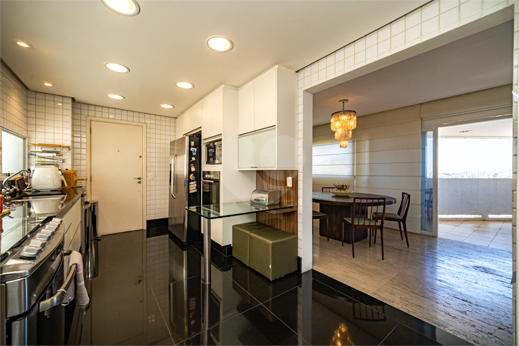 APARTAMENTO em PERDIZES