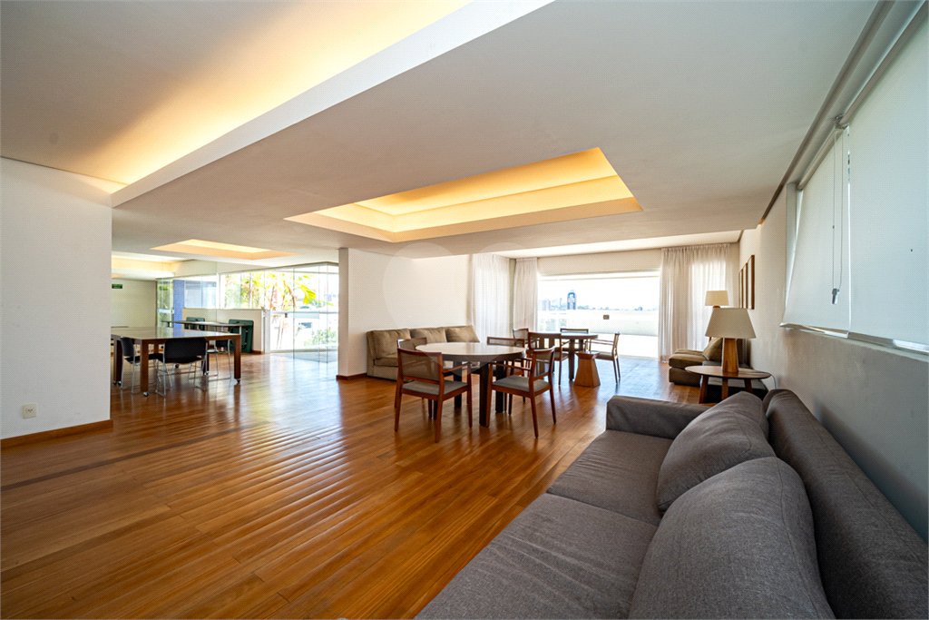 APARTAMENTO em PERDIZES