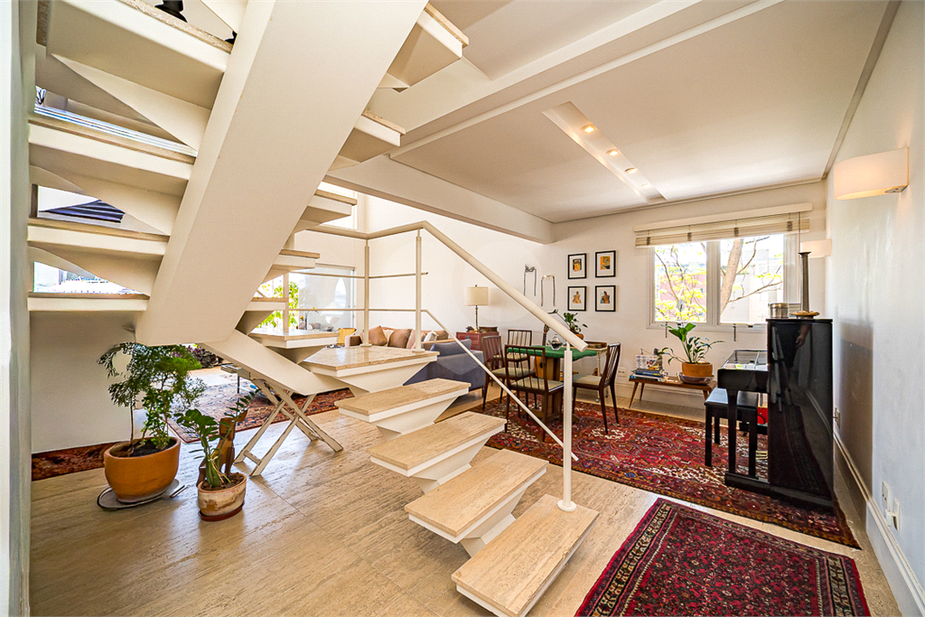 APARTAMENTO em PERDIZES