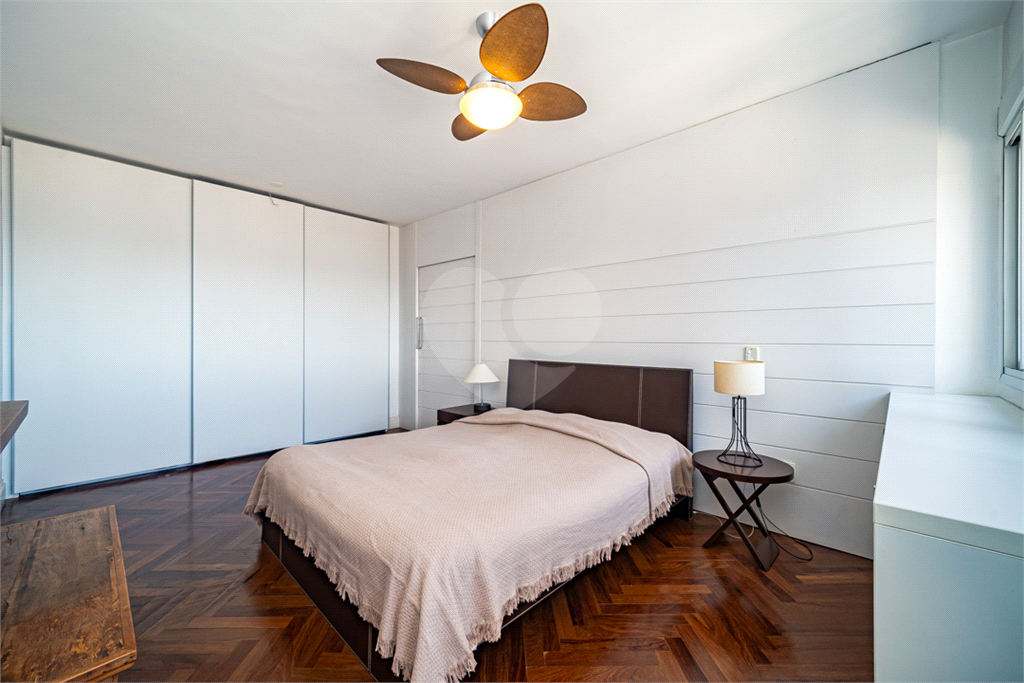 APARTAMENTO em PERDIZES