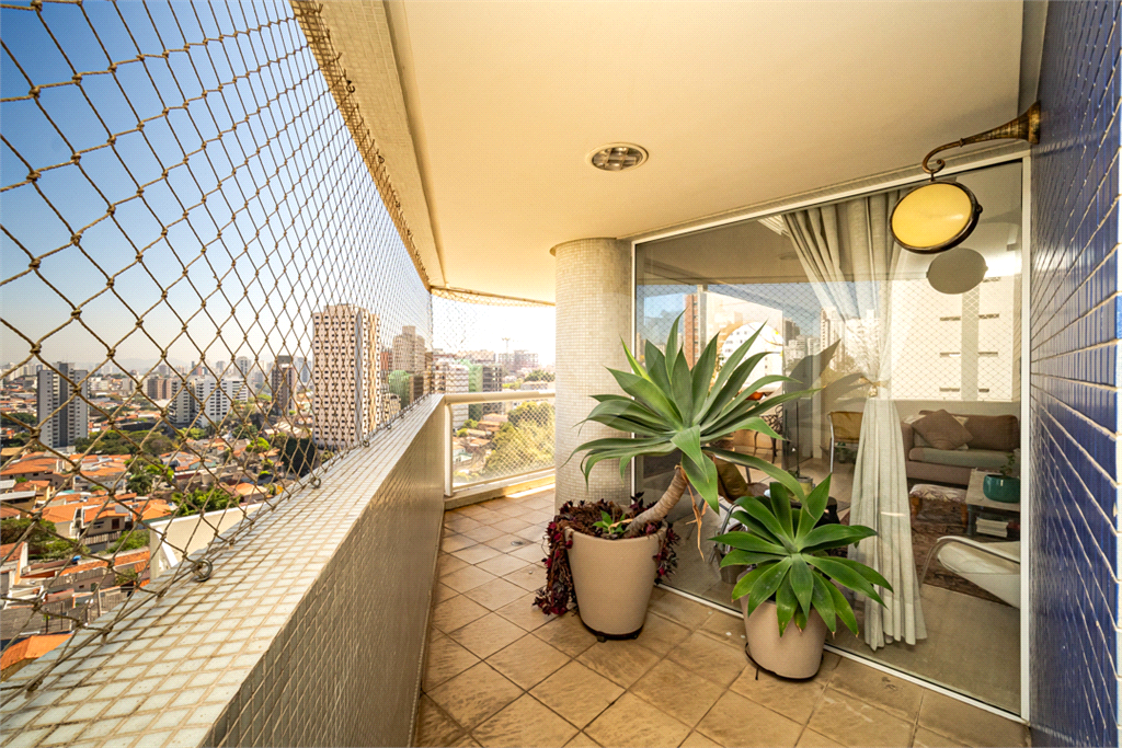 APARTAMENTO em PERDIZES