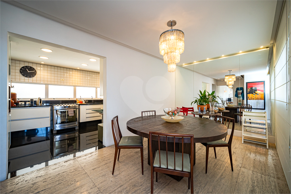 APARTAMENTO em PERDIZES
