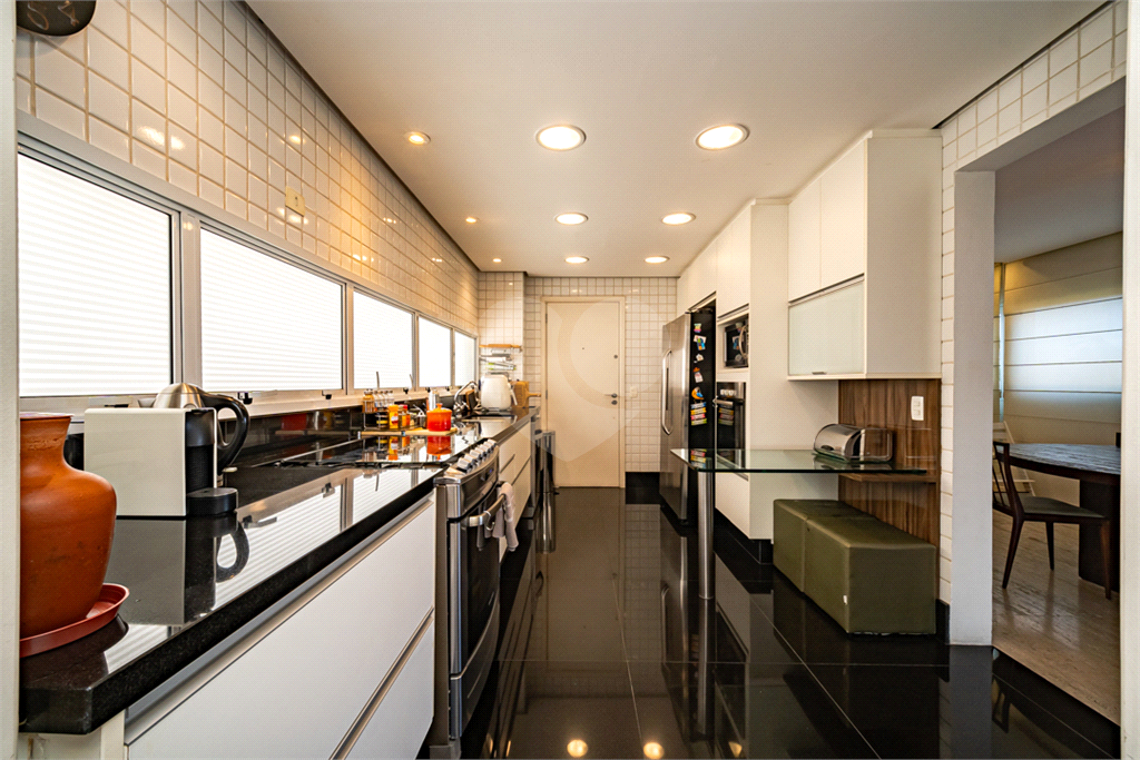 APARTAMENTO em PERDIZES