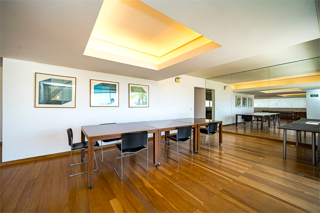 APARTAMENTO em PERDIZES