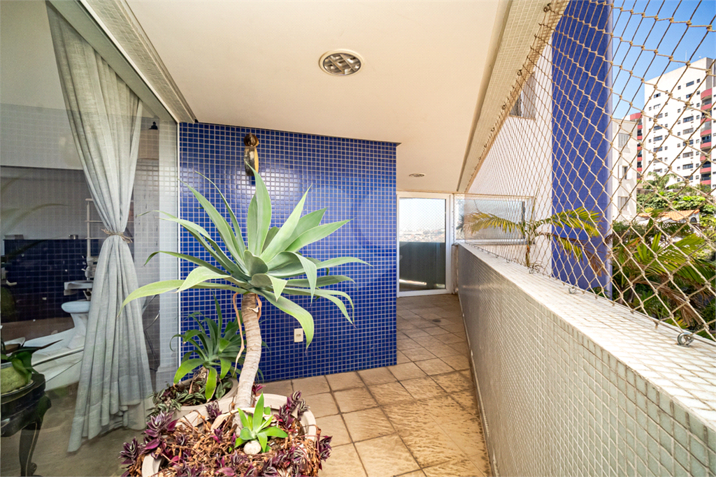 APARTAMENTO em PERDIZES