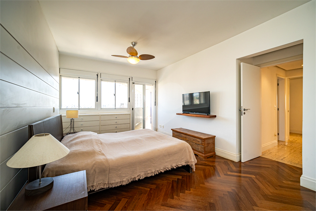 APARTAMENTO em PERDIZES