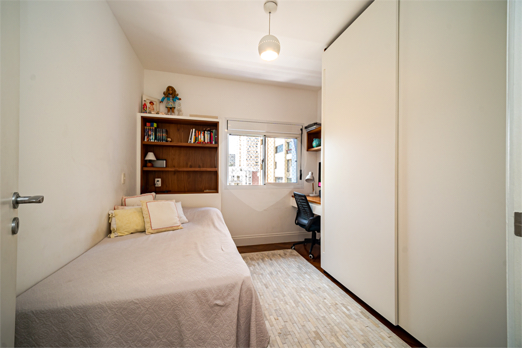 APARTAMENTO em PERDIZES