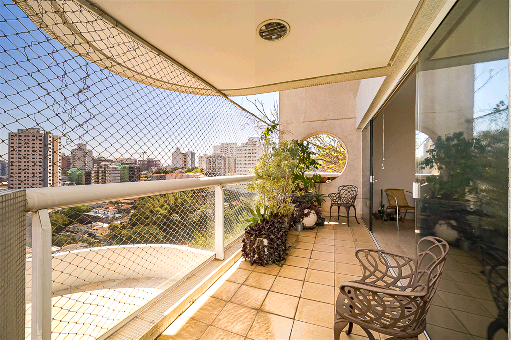APARTAMENTO em PERDIZES