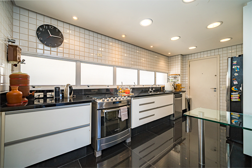 APARTAMENTO em PERDIZES