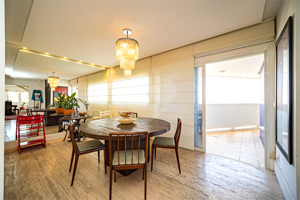 APARTAMENTO em PERDIZES