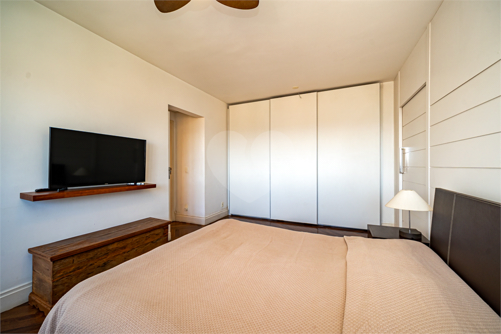 APARTAMENTO em PERDIZES