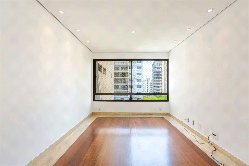 Excelente Apartamento no Real Parque!