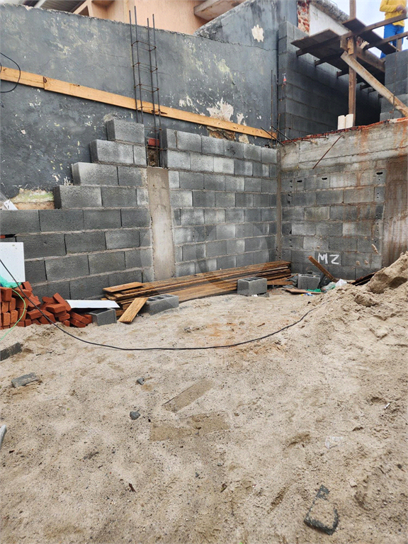 SOBRADOS NOVOS À VENDA - PARQUE VITÓRIA