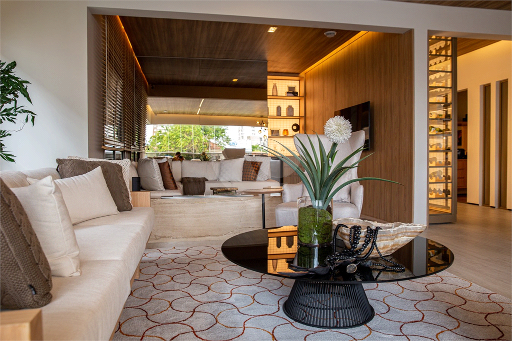 APARTAMENTO em VILA ROMANA