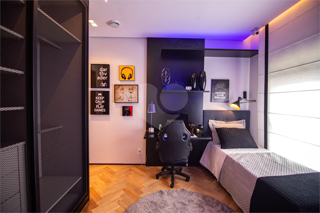 APARTAMENTO em VILA ROMANA