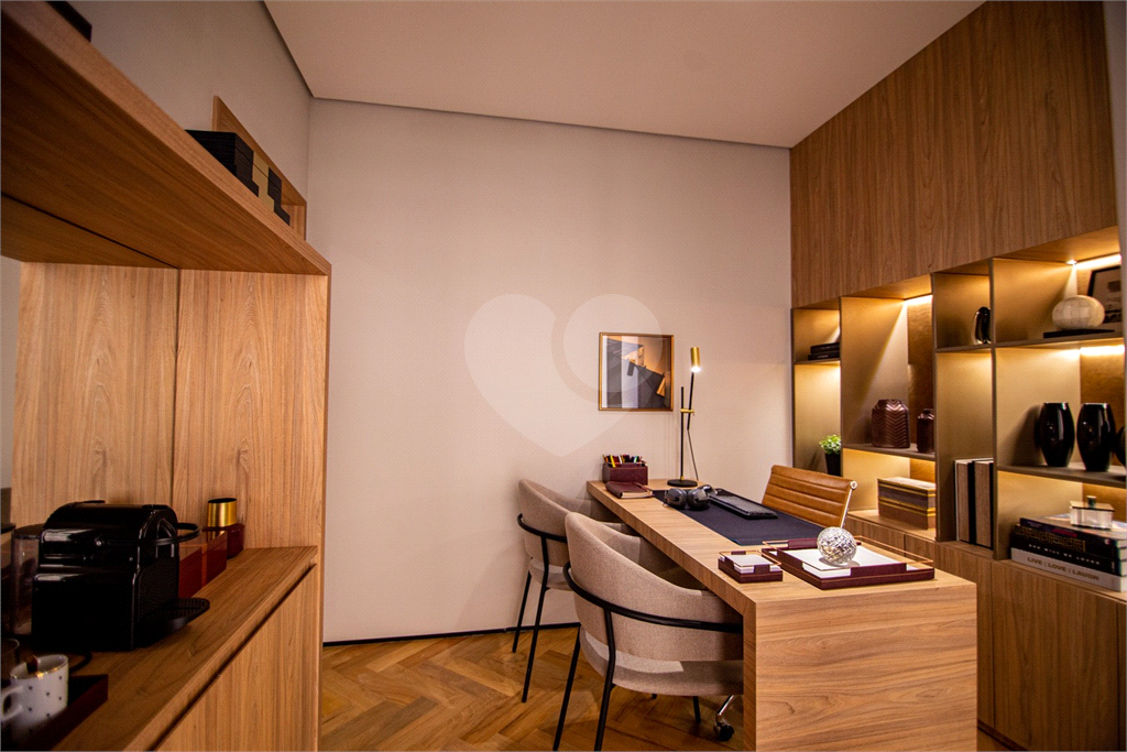 APARTAMENTO em VILA ROMANA
