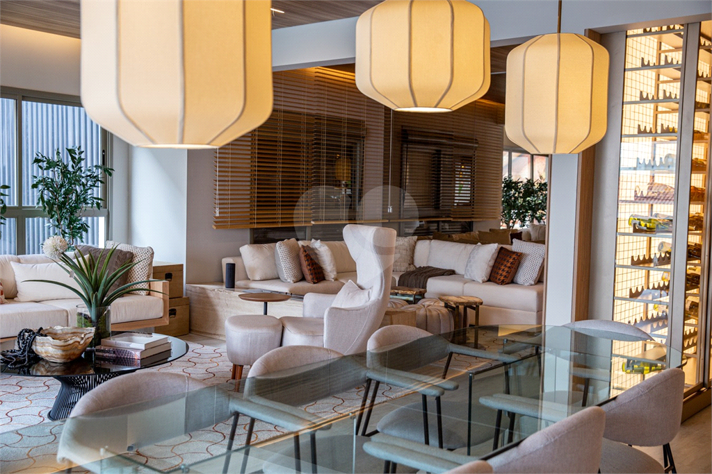 APARTAMENTO em VILA ROMANA