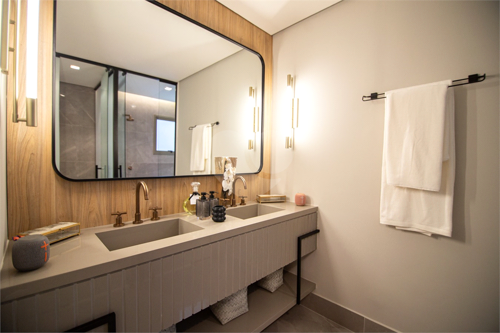 APARTAMENTO em VILA ROMANA