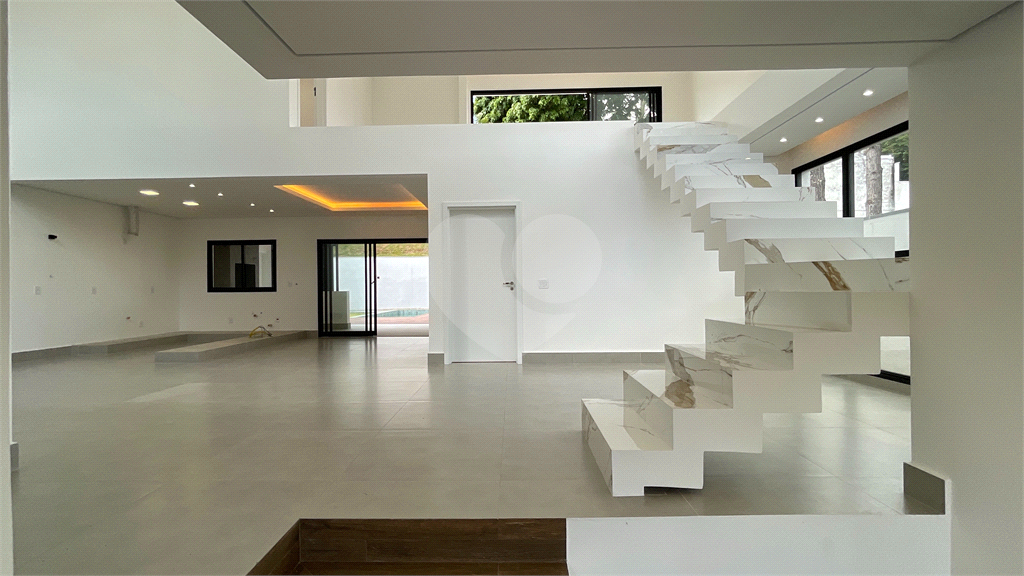CASA EM CONDOMÍNIO À VENDA EM ALPHAVILLE NO ALPHA 12