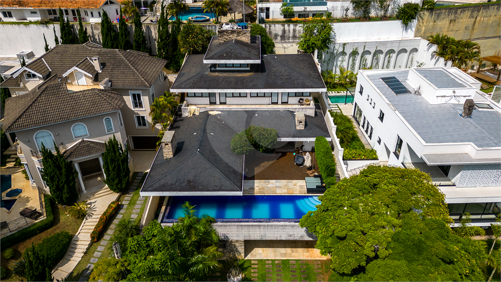 Casa en condomínio para VENDA e LOCAÇÃO no RESIDENCIAL ALPHAVILLE 8.

