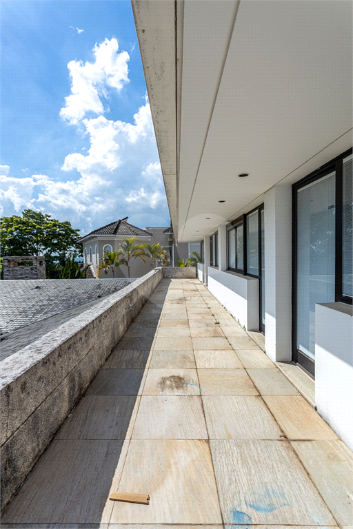 Casa en condomínio para VENDA e LOCAÇÃO no RESIDENCIAL ALPHAVILLE 8.
