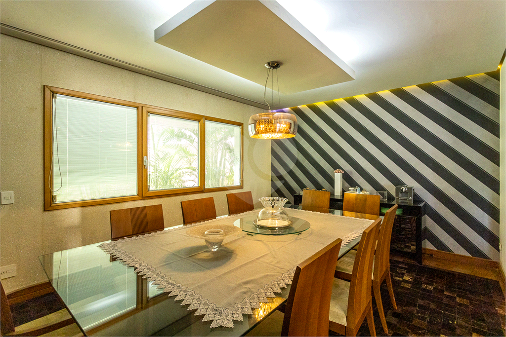 Casa en condomínio para VENDA e LOCAÇÃO no RESIDENCIAL ALPHAVILLE 8.
