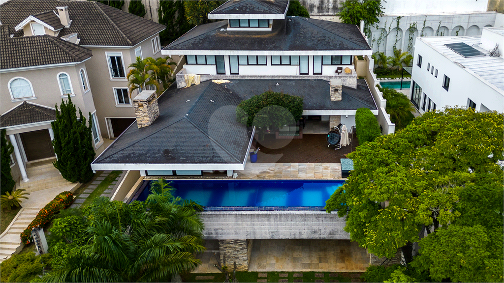 Casa en condomínio para VENDA e LOCAÇÃO no RESIDENCIAL ALPHAVILLE 8.
