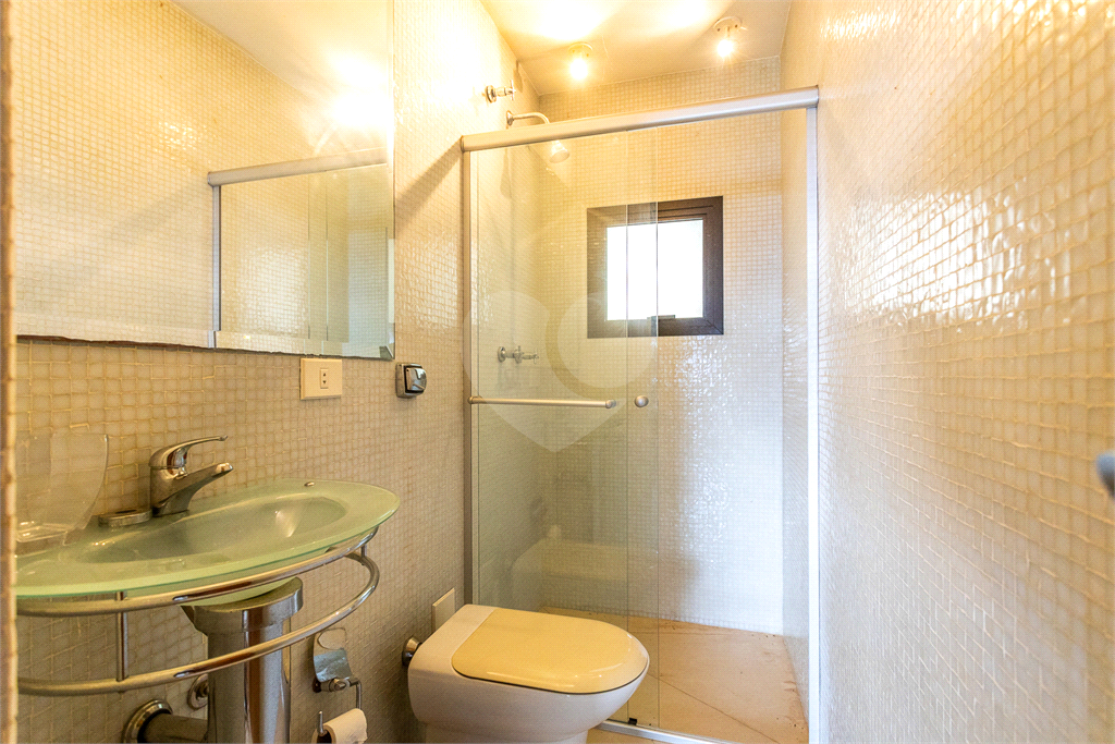 Casa en condomínio para VENDA e LOCAÇÃO no RESIDENCIAL ALPHAVILLE 8.
